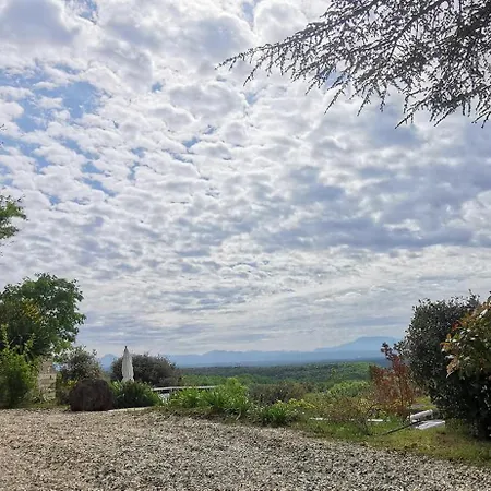 De Reve A Calaven Drome Provencale